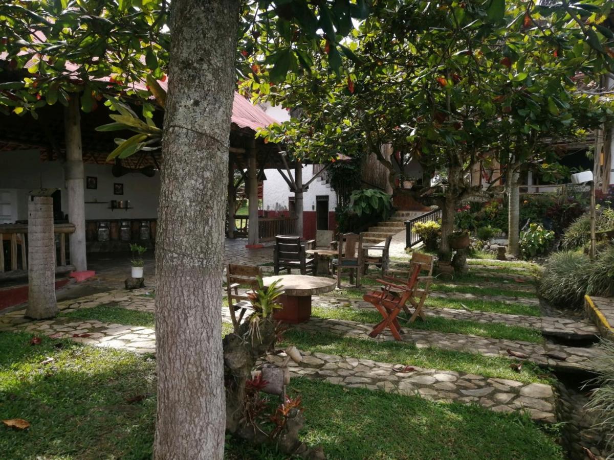 Finca Hotel Palmas Frente A Panaca Кімбая Екстер'єр фото